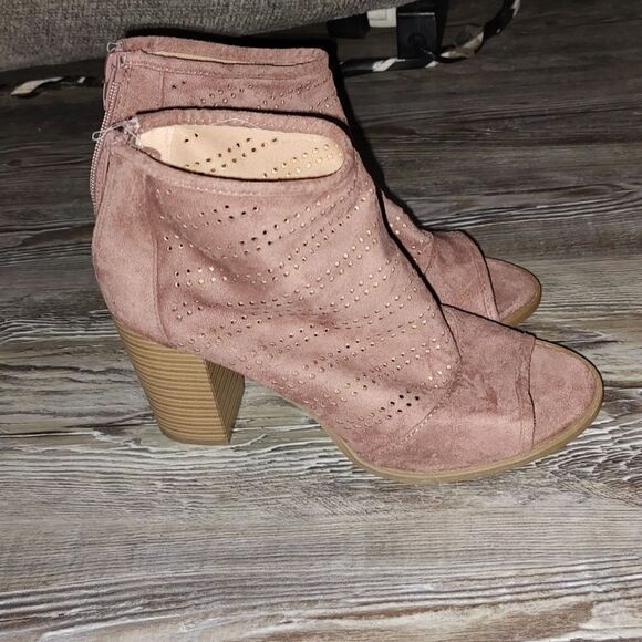 Report  Padma tan peep toe ankle heeled boots  Sz 7.5  NWOT - Picture 5 of 8